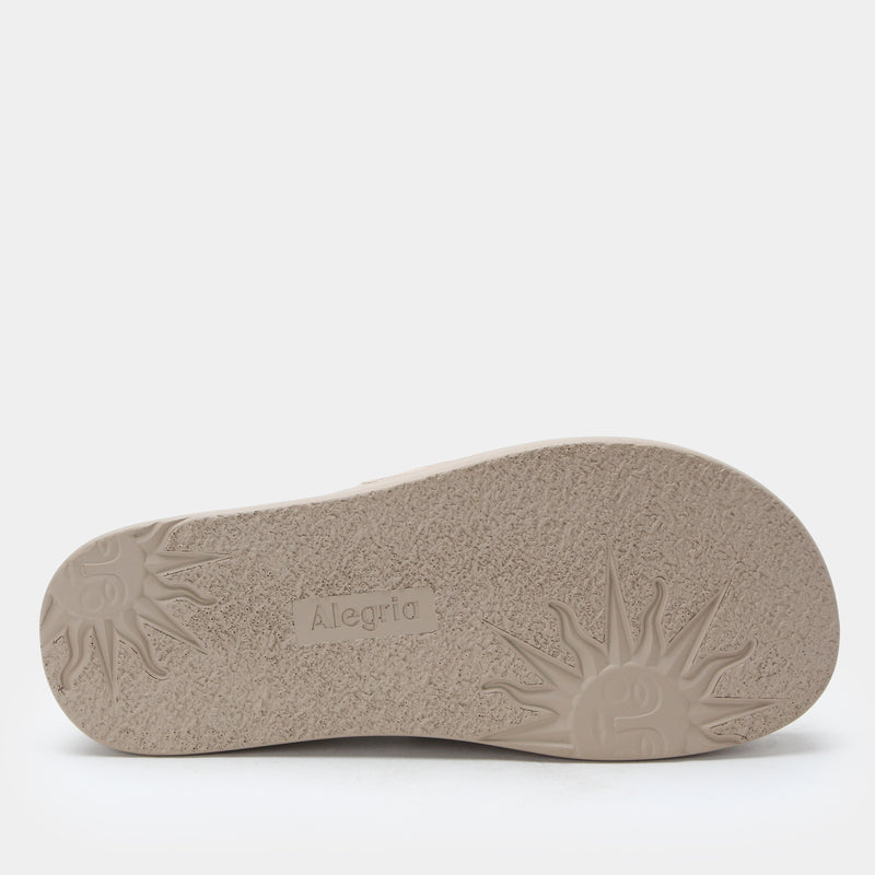 Akimi Beachy Keen Sandal | Alegria Shoes