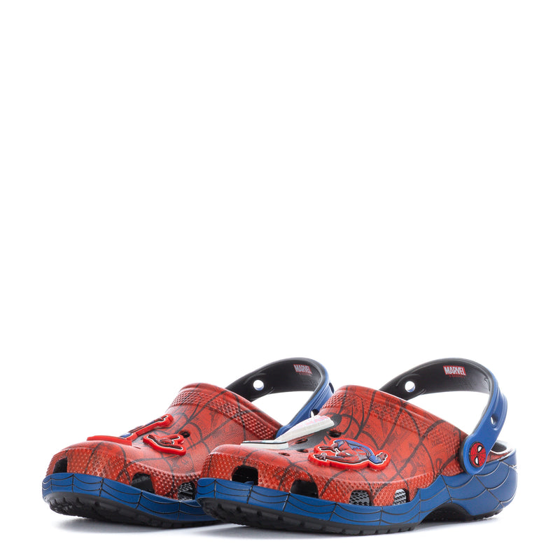 Youth classic clog front three-quarter view, red printed upper with Spiderman emblem