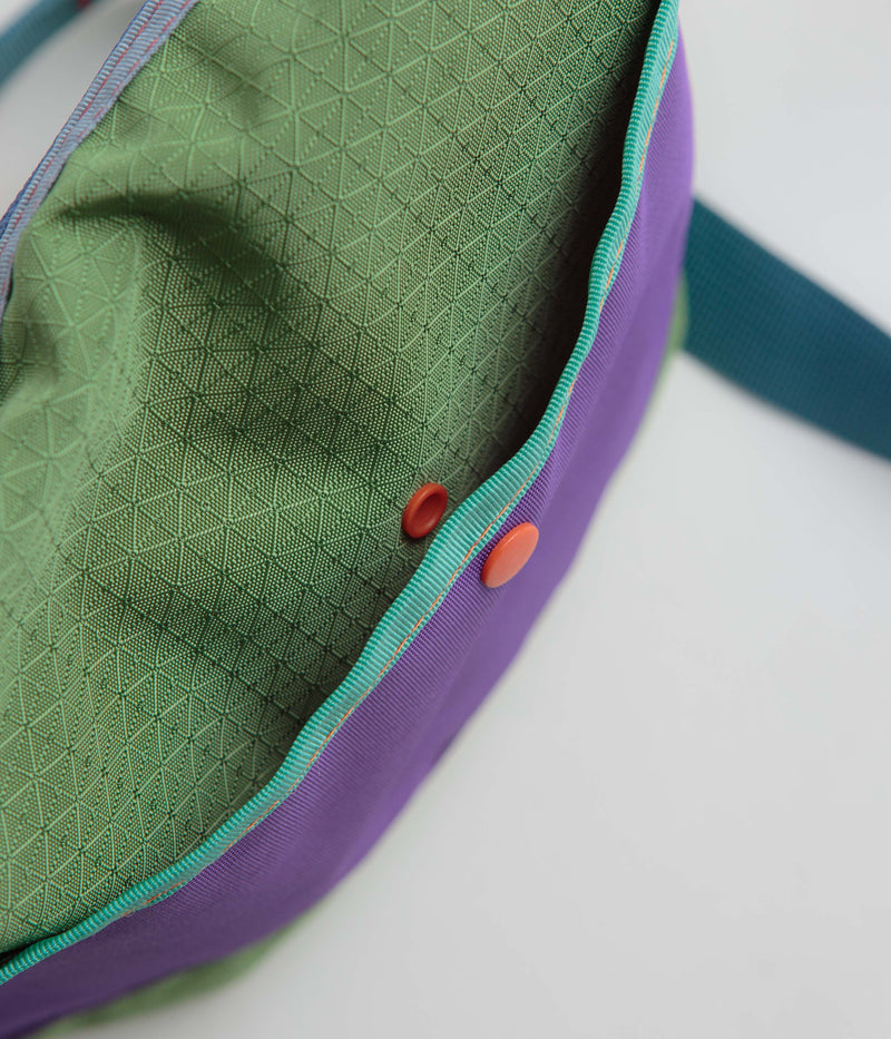 Cotopaxi Lista 2L Crossbody Bag in Del Dia