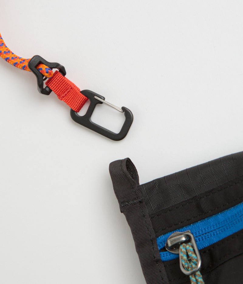 Cotopaxi Lista Cada Dia 2L Lightweight Crossbody Bag in Black