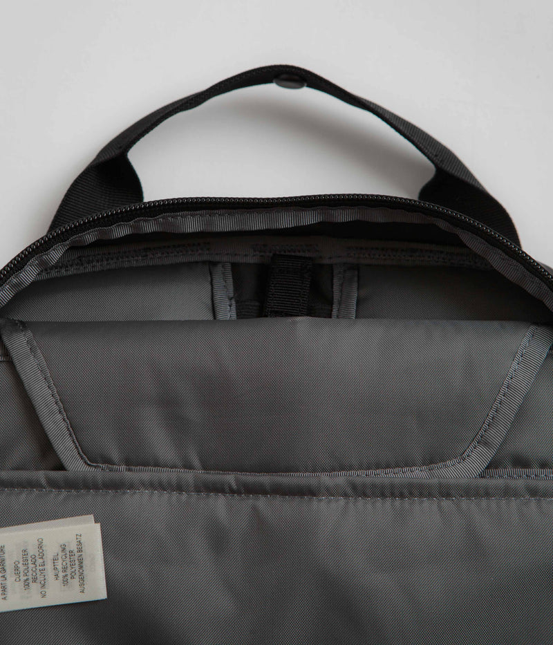Patagonia Atom Tote Pack 20L in Black