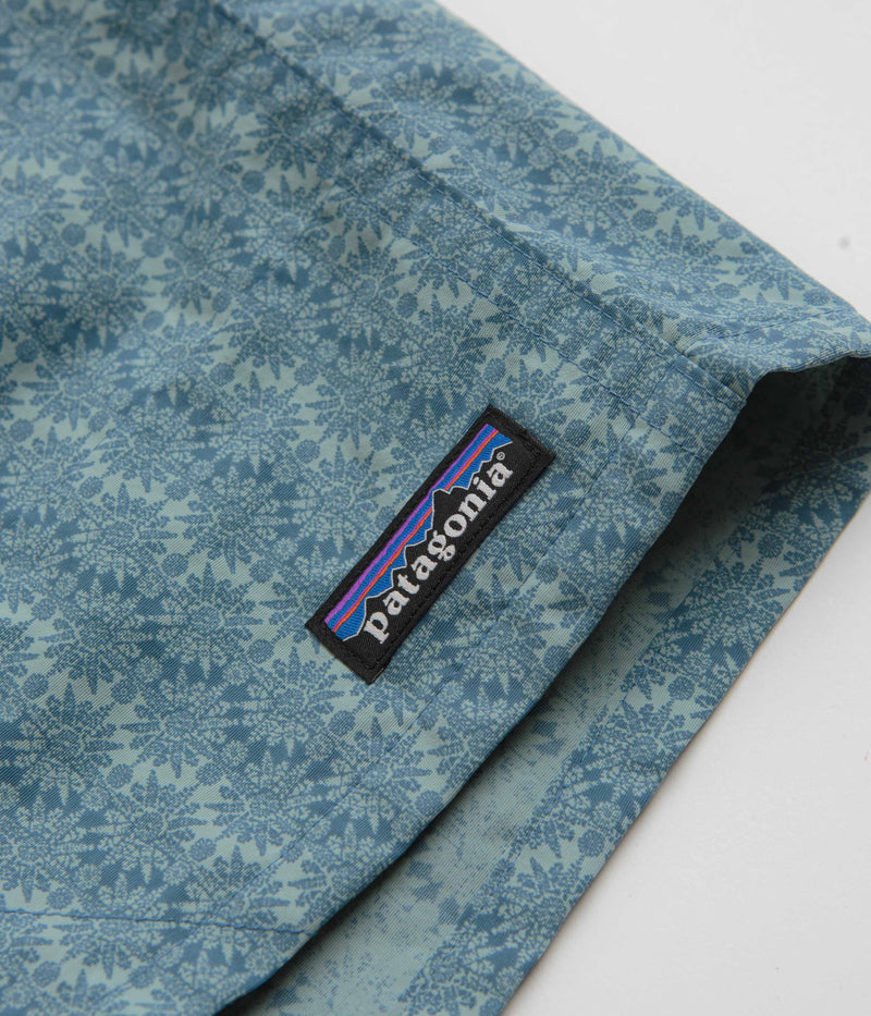 Patagonia Baggies Longs 7" Shorts in Kaleidoscope: Still Blue