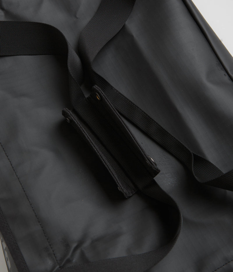 Patagonia Black Hole Duffel Bag 40L in Black and Black