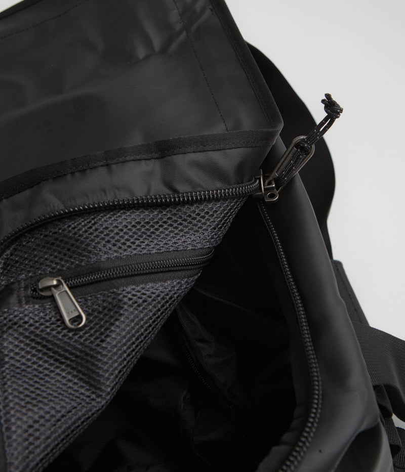 Patagonia Black Hole Duffel Bag 40L in Black and Black