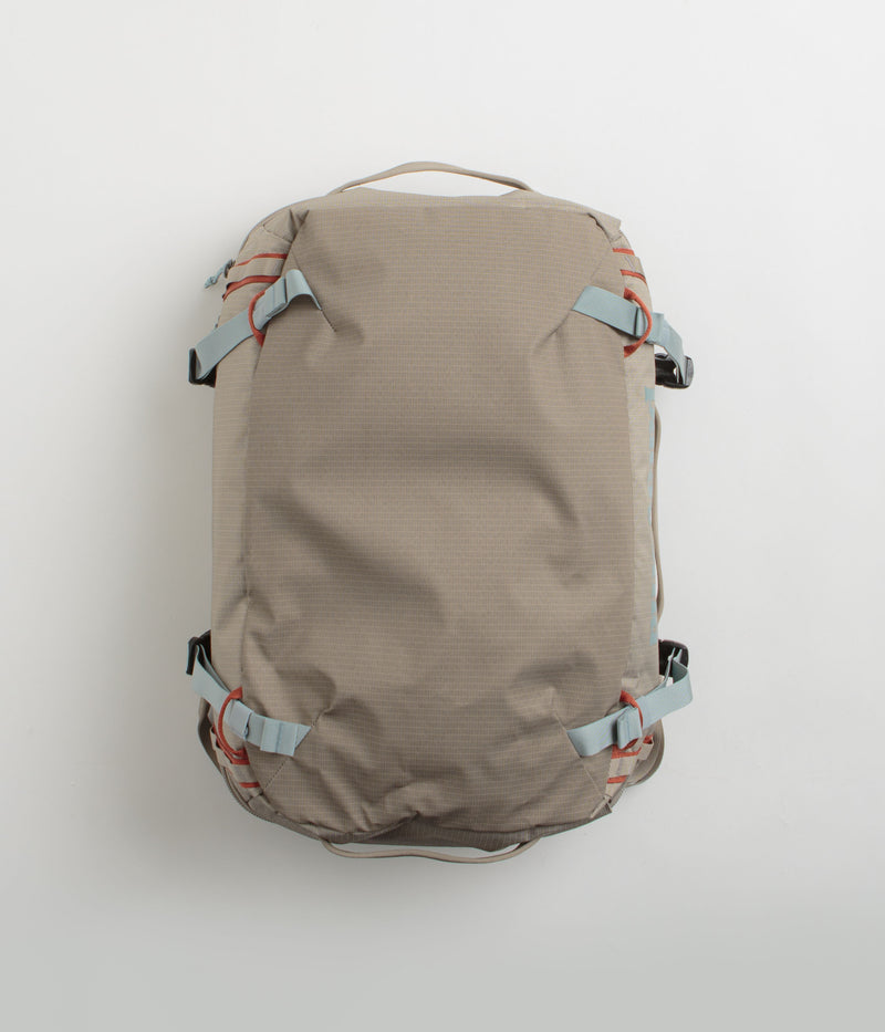 Patagonia Black Hole MLC Bag in Seabird Grey