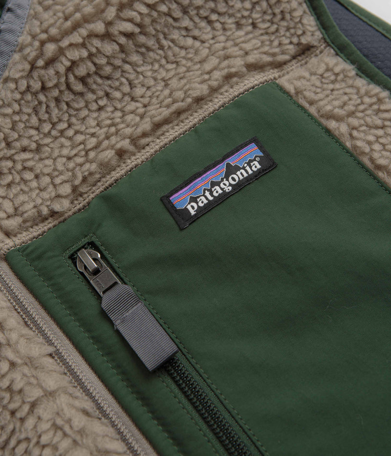 Patagonia Classic Retro-X Vest in Seabird Grey