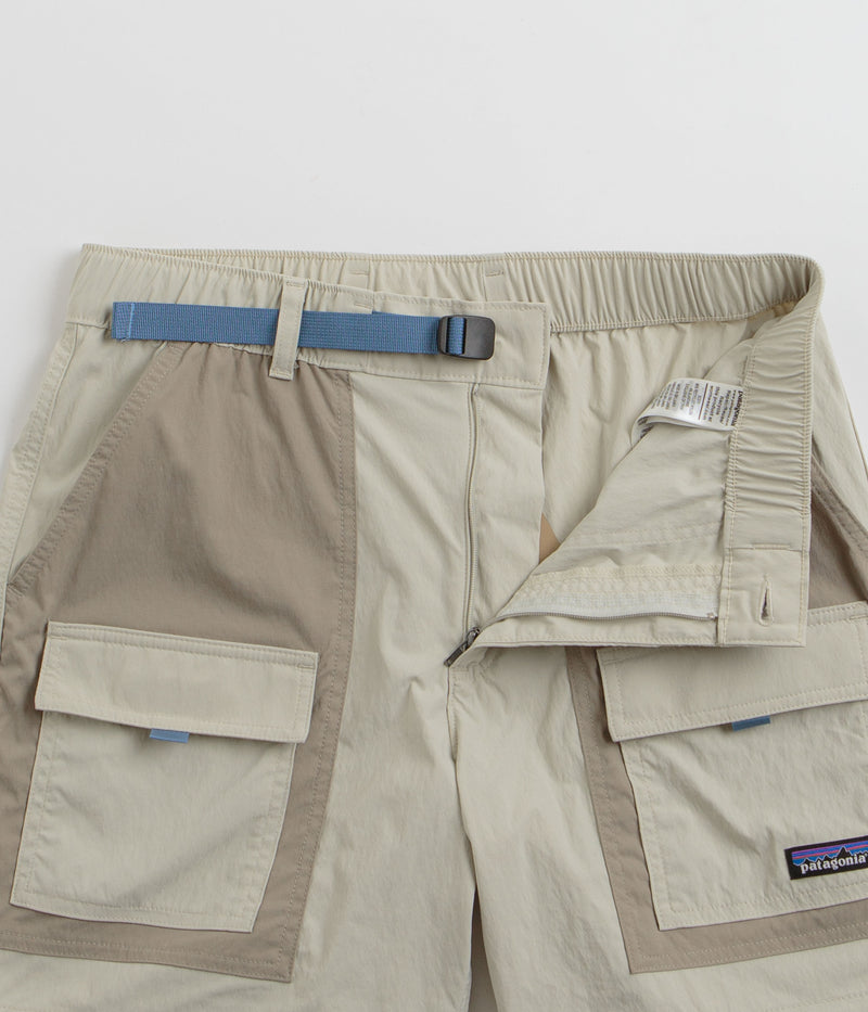 Patagonia Outdoor Everyday 6" Shorts in Pelican