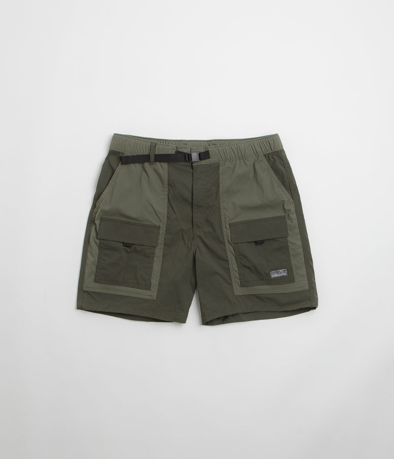 Patagonia Outdoor Everyday 6" Shorts in Pine Needle Green