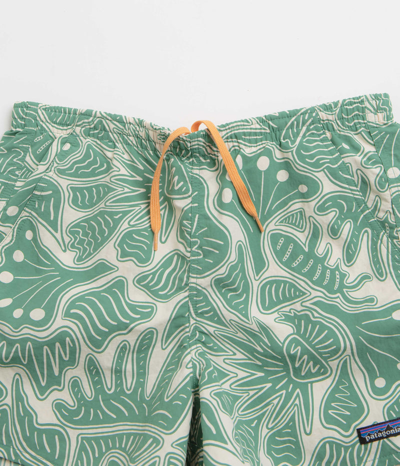 Patagonia Womens Baggies 5" Shorts in Bees and Flowers: Heartleaf Green