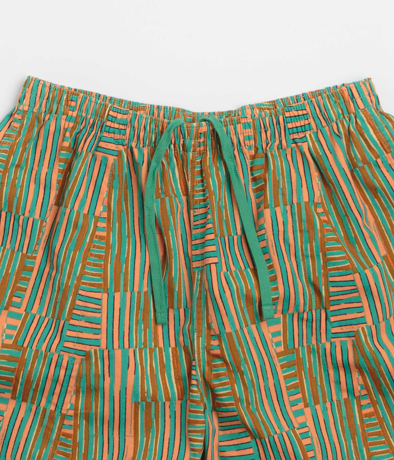 Patagonia Womens Funhoggers Shorts in Quilty Fitz: Heartleaf Green